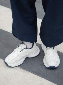 TUOPIN Gestreifte Herren Sportschuhe, lässige atmungsaktive Outdoor Schuhe, Sneaker mit dicker Sohle - Für schmale Füße bitte eine Nummer kleiner bestellen