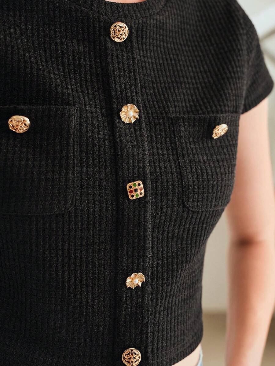 MOTF STUDIO GOLD BUTTON DETAIL PATCH POCKET TEXTURED CROP TEE - Black - View 2