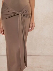 SHEIN Unity Vestido Sencillo Y Ajustado, Sin Mangas, Con Cuello Halter Y Detalle De Lazo En El Frente - Marrón - Ver 2