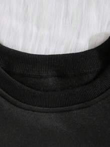 SHEIN LUNE Plus Chic Halloween Graphic Sweatshirt, Round Neck, Long Sleeves, Geometric Patterns,-Spring And Fall, Women's Casual Wear Perfect Graduation,Back To School Outfits,Graduation,Teacher Outfits For Women,Back To School - Black - View 4