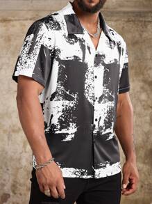 Manfinity LEGND Men's Plus Size Colorblock Print Short Sleeve Shirt - Black and White - View 5