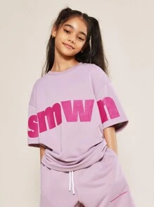 SUMWON طقم قطعتين مكون من تيشيرت كم ثلاثي وشورت مع طباعة حروف رسومية، مقاس كبير للفتيات المراهقات