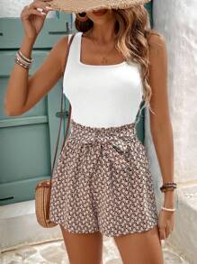 SHEIN Frenchy Conjunto De 2 Piezas De Chaleco De Color Sólido Y Pantalones Cortos Con Estampado Geométrico