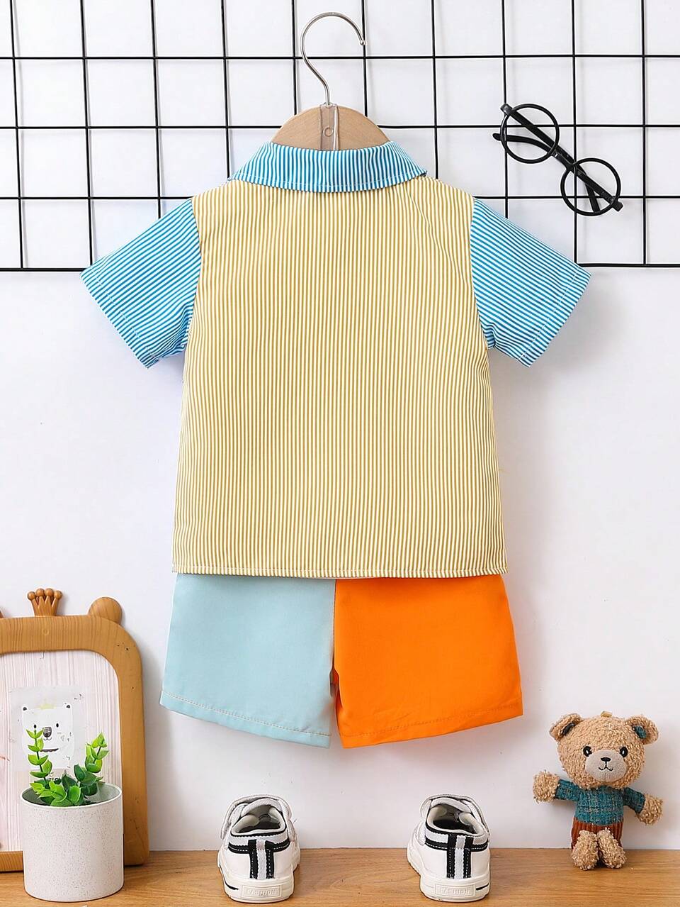 Summer Men's Vertical Striped 2-Piece Shirt Set