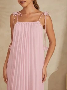 L'Amorae 褶裥 3D 花朵肩带系带细节长裙