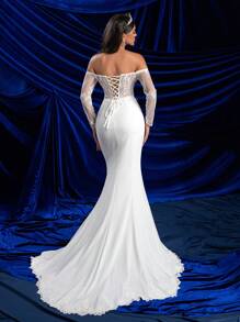 Glamrae 优雅迷人露肩透视长袖胸罩杯骨露背蕾丝花边美人鱼蕾丝下摆婚纱，白色新娘礼服 - 米色 - 查看 2