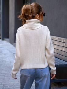 EURMUSE Casual Turtle Neck Plain Crop Sweater - Putih - View 2