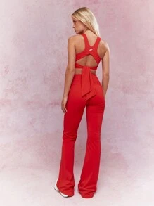 MISSGUIDED 徽标印花平纹针织后背系带细节无袖短款上衣和喇叭下摆裤套装 - 紅色 - 查看 2