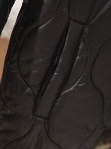 SHEIN Tween Boy 厚款百搭夹棉外套，休闲绗缝连帽夹克，经济实惠的开学外套，可搭配白色运动衫、纯色圆领运动衫、T 恤、纽扣衬衫、运动衫、慢跑裤、超大 T 恤、连帽衫、牛仔裤 - 黑色 - 查看 5