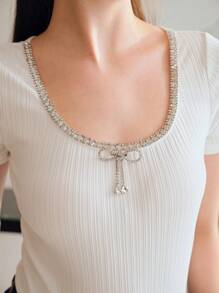 MOTF STUDIO RHINESTONE BOW TRIM TEXTURED SLIM FIT TEE