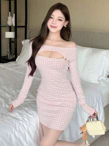 DAZY 粉色格子露肩镂空长袖连衣裙，适合派对、情人节、秋季女装