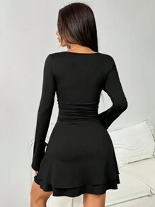 SHEIN EZwear V 领收腰长袖女士黑色连衣裙，秋季新品 - 黑色 - 查看 2