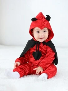 SHEIN Baby Boy/Girl Halloween Red Demon Jumpsuit Costume, Made Of Metallic-Look Fabric, With 3D Horns & Ears Hat, Fashionable Black Cape With 3D Tail Design, Elastic Cuffs & Ankles For Comfort. Suitable For Outdoor Activities, Casual Wear, Sports Or Party - Red - View 1