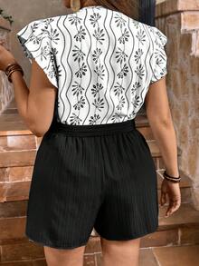 SHEIN LUNE 2 件大码休闲花卉印花盖袖衬衫和短裤套装 - 黑色 - 查看 2