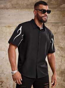 Manfinity Roughcore Camisa informal de manga corta de corte holgado con estampado de serpiente para hombres de talla grande