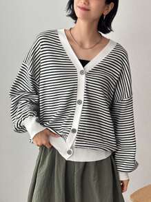 FRIFUL Damen Oversized Langarm Cardigan mit Knopfleiste und Streifenmuster, Herbst & Winter - Schwarz und Weiss - Übersicht 1