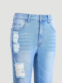 SHEIN 青少年女孩破洞百搭休闲牛仔裤 - 中等水洗藍 - 查看 3