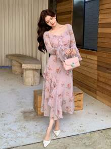 DAZY Damen Maxikleid mit Blumen Muster, Patchwork und Rüschen Ärmeln für den Urlaub