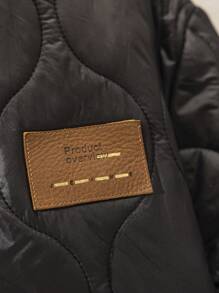 SHEIN Tween Boy 厚款百搭夹棉外套，休闲绗缝连帽夹克，经济实惠的开学外套，可搭配白色运动衫、纯色圆领运动衫、T 恤、纽扣衬衫、运动衫、慢跑裤、超大 T 恤、连帽衫、牛仔裤 - 黑色 - 查看 3