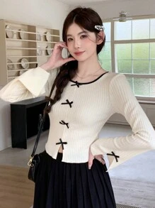 DAZY 女式休闲圆领长袖 T 恤，带蝴蝶结装饰和开衩下摆，春夏 - 米色 - 查看 3