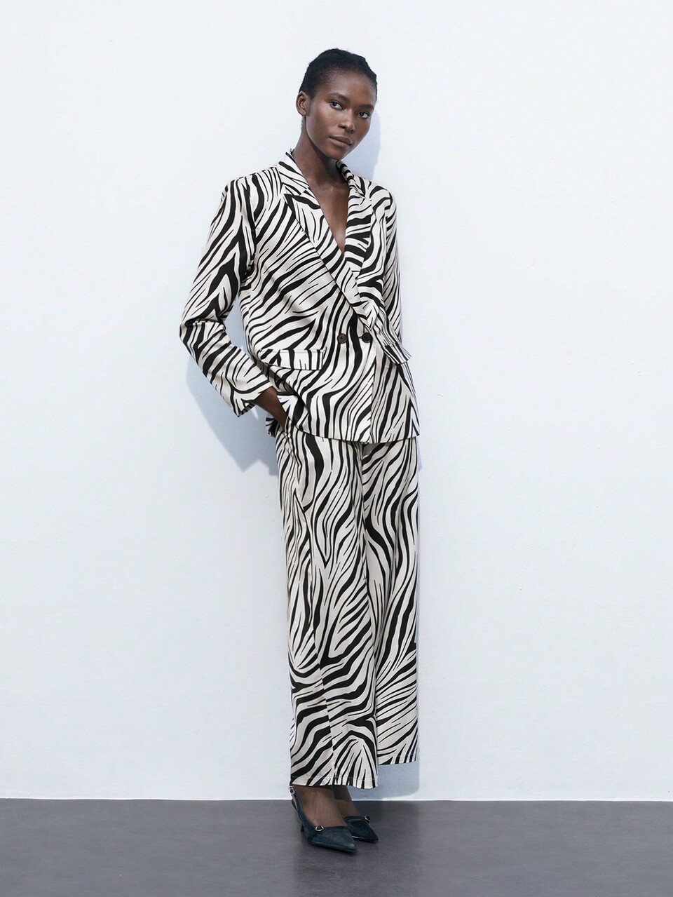 SHEIN Maija Damen gerade geschnittene, lose Vuggenpendlerhose mit Zebra-Muster und Taschen