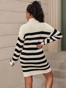 休闲简约撞色条纹拉链领长袖短款针织毛衣裙，展现轻松时尚的风格。粗针织条纹撞色设计别具一格，展现别样魅力。拉链领设计精致新颖。 - 黑與白 - 查看 2