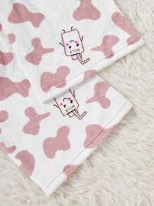 SHEIN Conjunto de pijama de mujer con top de tirantes con cuello redondo y bordado de letras, shorts y pantalones con estampado total, esponjoso, ropa de otoño e invierno, acogedor - Rosa - Ver 4