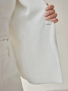 MOTF PREMIUM 纯色尖领垂褶下摆系腰带西装外套 - 白色 - 查看 9