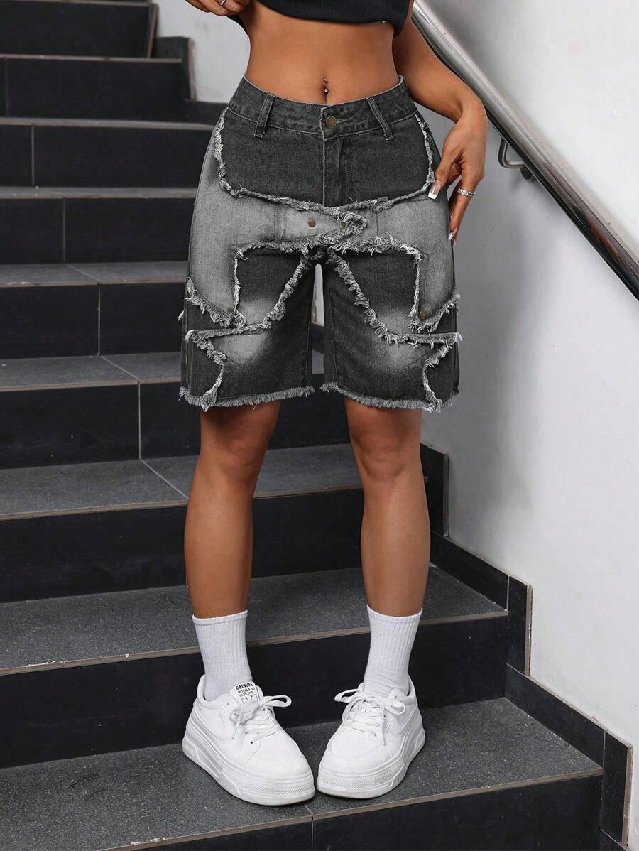 SHEIN PETITE 女士牛仔短褲，休閒寬鬆款式，帶口袋和破邊邊緣處理 - 深灰色 - 查看 1