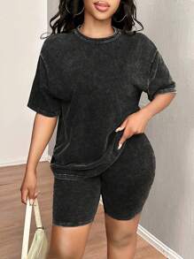 SHEIN SXY Bộ áo phông tay ngắn cổ tròn màu trơn cỡ lớn và quần short cho nữ - màu đen - Xem 1