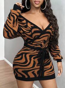 SHEIN SXY Váy dạ hội tay dài cổ chữ V in họa tiết toàn thân có thắt lưng cho nữ vào mùa thu/đông - Nhiều màu - Xem 4