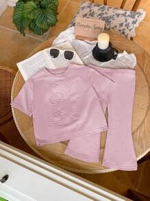 SHEIN Conjunto de 2 piezas para niñas bebé, camiseta de manga corta con patrón de dibujos animados en relieve y pantalones acampanados de cintura elástica, color rosa