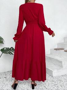 Chiquease 纯色褶皱 V 领腰部喇叭下摆长袖度假连衣裙新年服装长款女装 - 紅色 - 查看 2