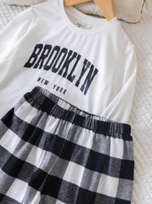 SHEIN 2 Stücke/Set Kleine Jungen Lässig Outfit mit Buchstaben Muster Top und karierter Hose als Hausanzug