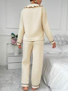 树叶印花绗缝翻领开衫和长裤套装