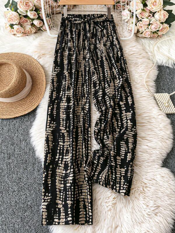 SHEIN LUNE Holiday Casual Random Print Straight Leg Pants