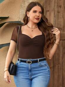 SHEIN Privé Camiseta de cuello en forma de corazón de malla de contraste fruncida, talla grande, verano - Marrón - Ver 3