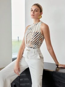 MOTF Classy GRAPHIC PRINT KEYHOLE BACK SLEEVELESS BLOUSE