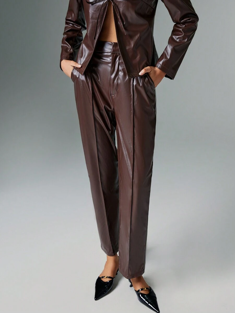Poéselle 棕色高腰PU仿皮裤，棕色皮裤，直筒裤，正装裤，皮裤，秋装，秋冬装，办公室商务裤，万圣节裤，通勤日常休闲裤 - 棕色 - 查看 1