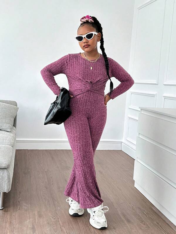 SHEIN Tween-Mädchen Figurbetontes, legeres 2-teiliges Set mit Rundhalsausschnitt, verdrehtem Oberteil vorn und Schlaghose, erweiterte Größe