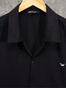 RueChic Chemise régulière à manches courtes à broderie pour hommes et short, ensemble deux-pièces