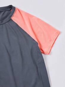 Manfinity Athleisure Boyfriend Style Men's Contrast Color Crew Neck Raglan Short Sleeve Casual Gym Sports T-Shirt