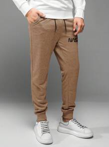 RueChic Men Letter Graphic Drawstring Waist Sweatpants - Camel - View 4