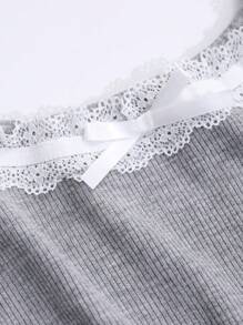 DAZY Mono/peto con tirantes de espagueti, decorado con lazo de encaje para mujeres