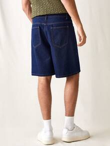Manfinity Hypemode 男士深蓝色宽松牛仔短裤、牛仔短裤 - 深色水洗藍 - 查看 2