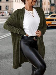 加大抽绳腰部麻花针织连帽开衫，冬季