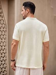 Manfinity Homme 男士白色 V 领 Polo 衫，条纹领 - 白色 - 查看 2