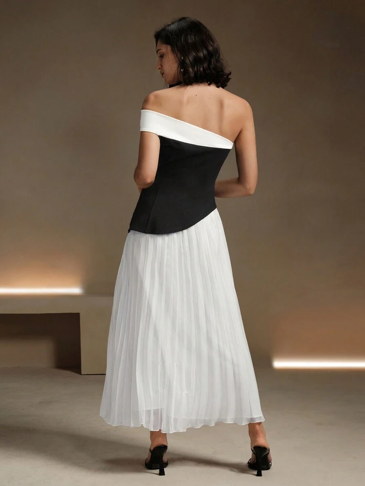 Women's Casual Off-Shoulder Black And White Pleated Midi Dress