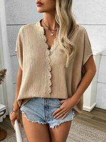 SHEIN LUNE Blusa de verano de mujer con mangas de murciélago con encaje de contraste a rayas, nueva ola 2024