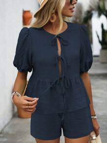 SHEIN LUNE Conjunto de parte superior plisada de cuello redondo con cordón y manga corta y pantalones cortos casuales para mujer